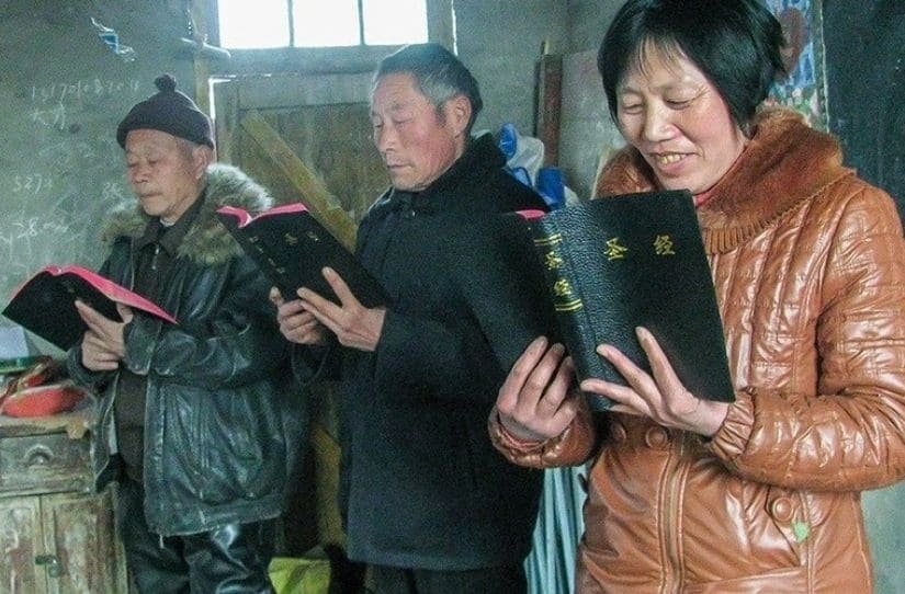 Partido Comunista Chinês está reescrevendo a Bíblia