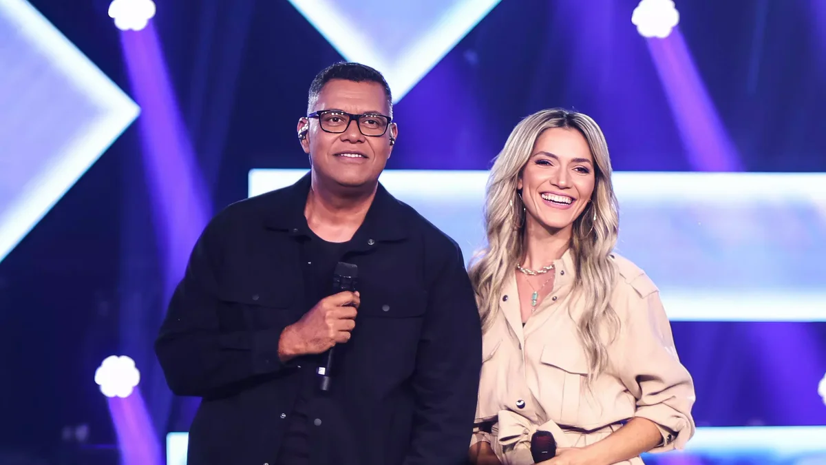 Anderson Freire e Marine Friesen durante gravação de Eu Só Preciso Crer